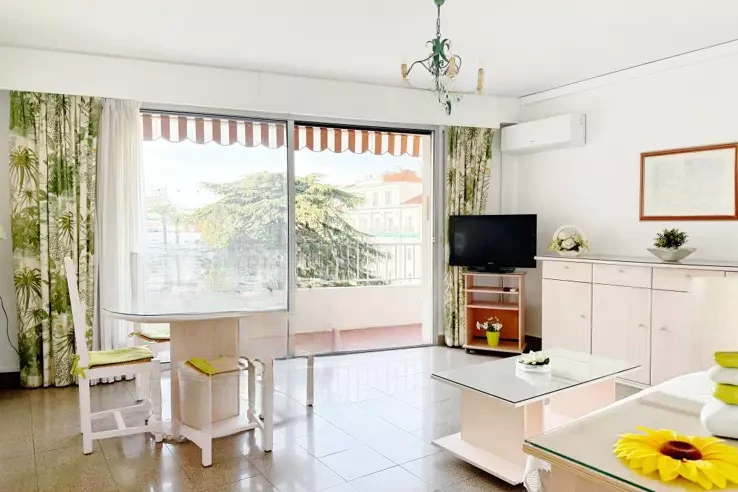 Квартира в Каннах, Франция, 45 м² - фото 1