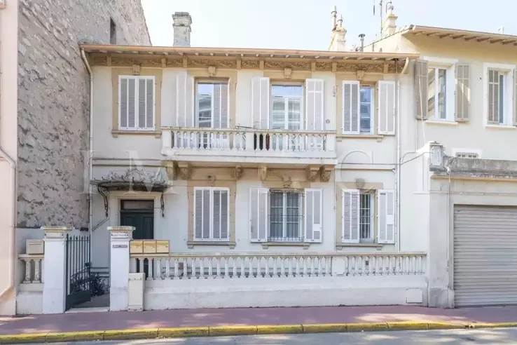 Квартира в Каннах, Франция, 27 м² - фото 1