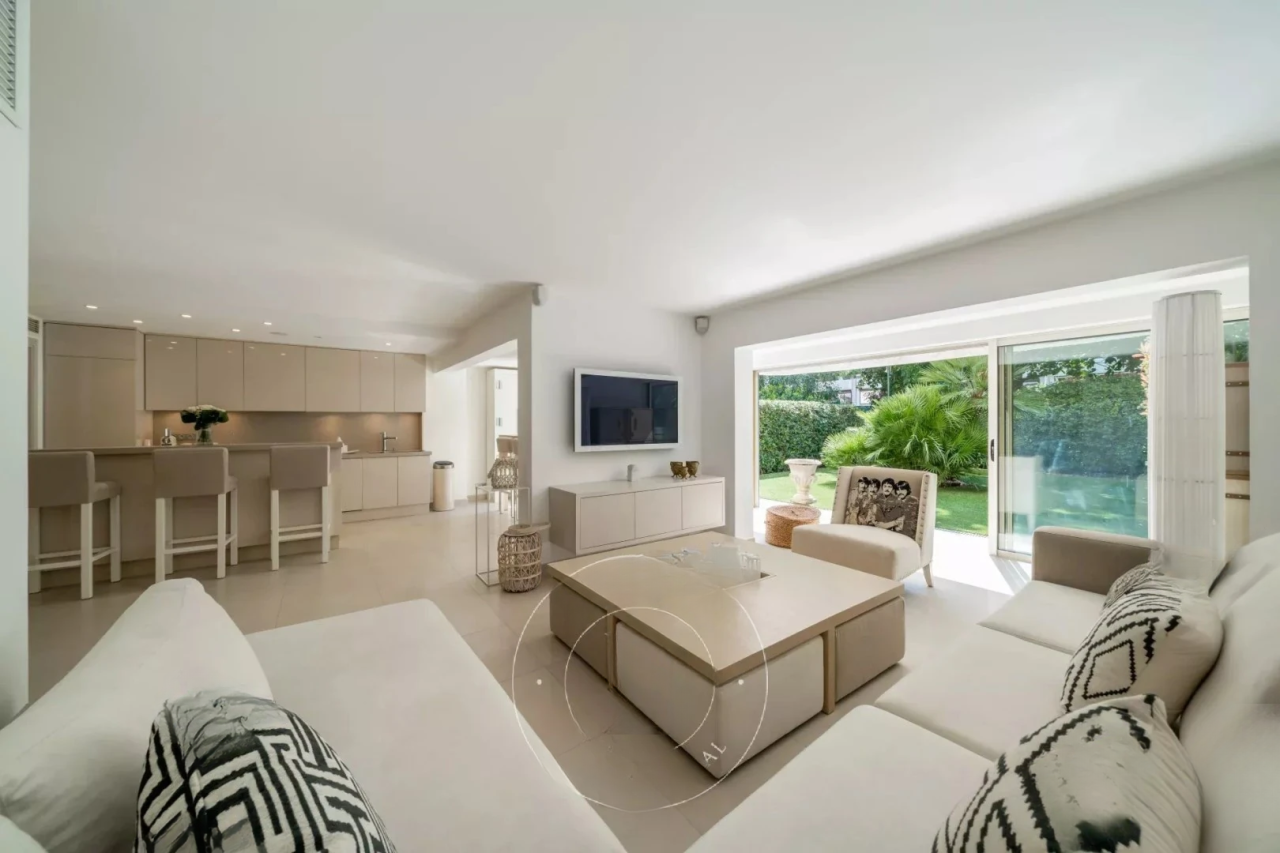 Квартира в Каннах, Франция, 99 м² - фото 2