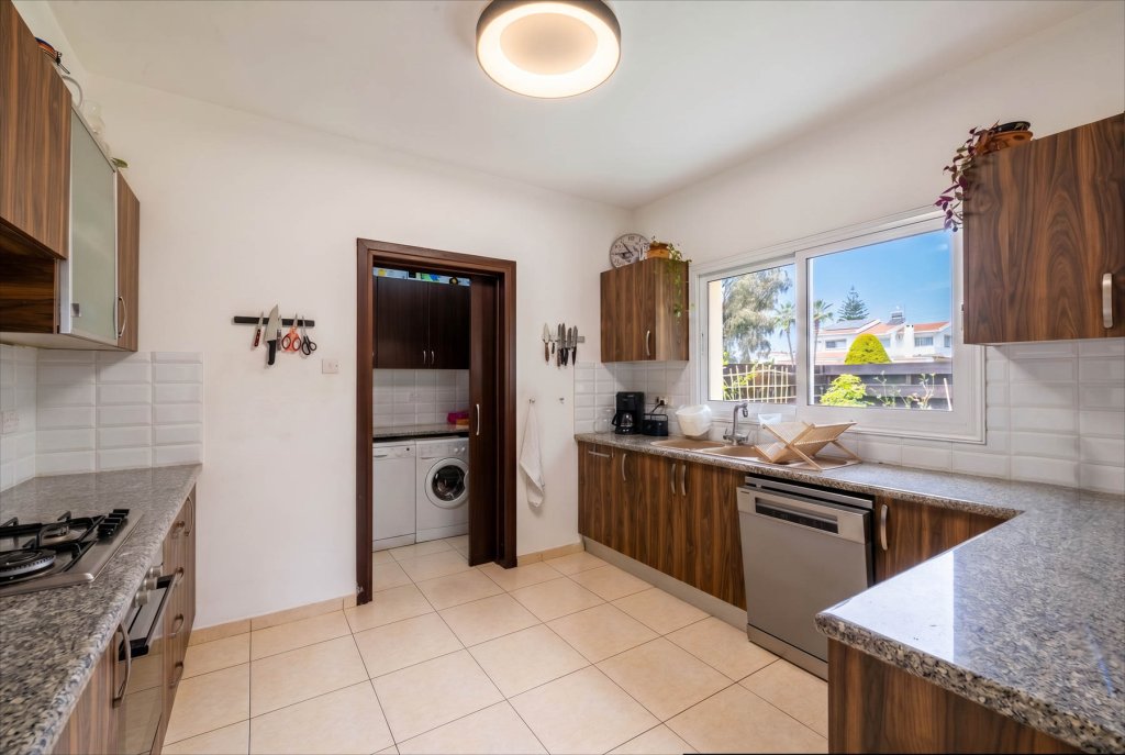 Квартира в Ларнаке, Кипр, 248 м² - фото 7