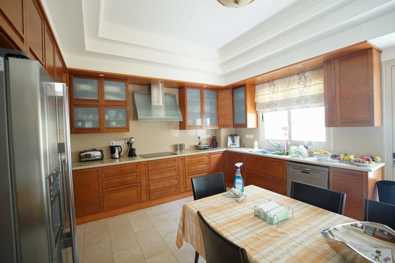 Вилла в Пафосе, Кипр, 680 м² - фото 11