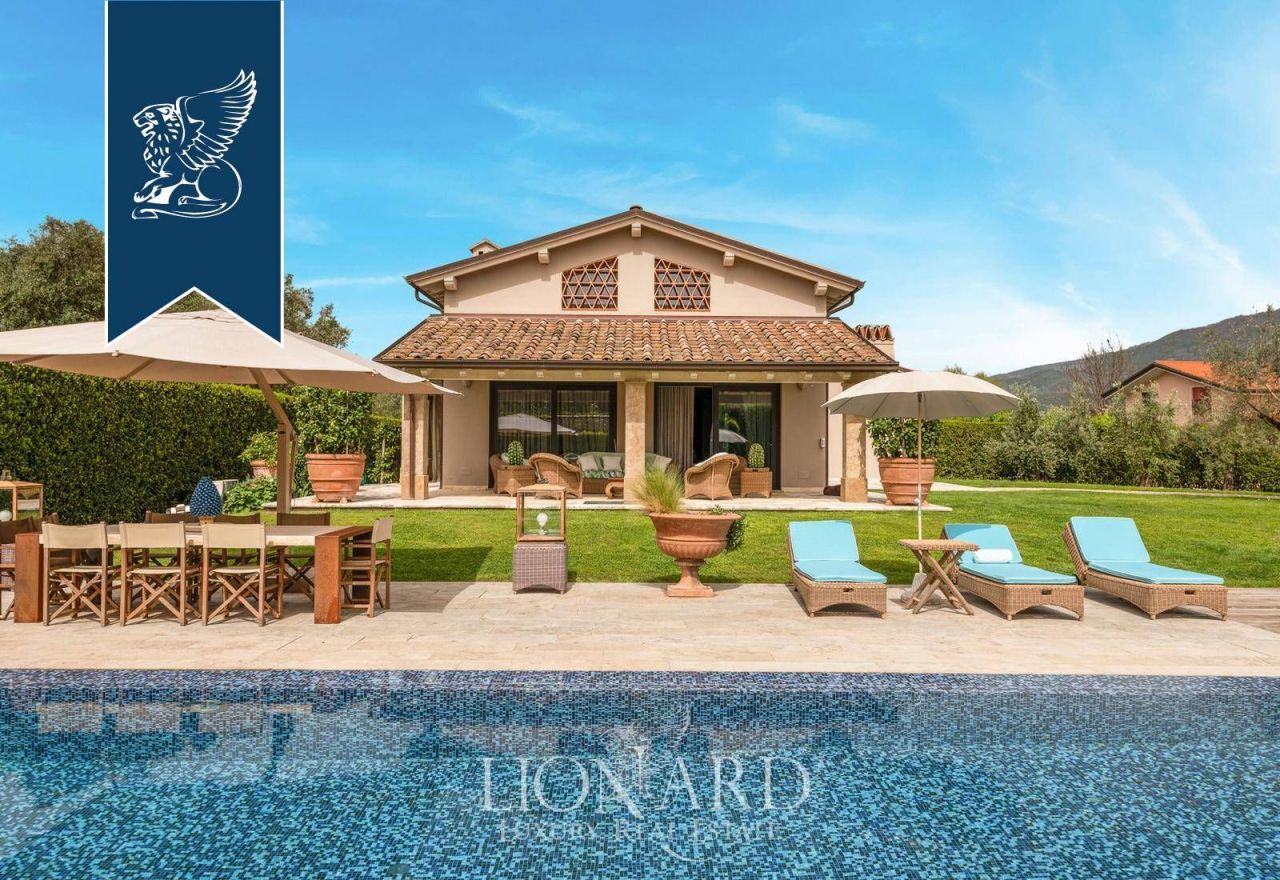 Вилла в Пьетрасанте, Италия, 450 м² - фото 8