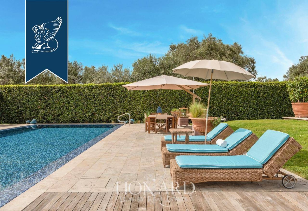 Вилла в Пьетрасанте, Италия, 450 м² - фото 9