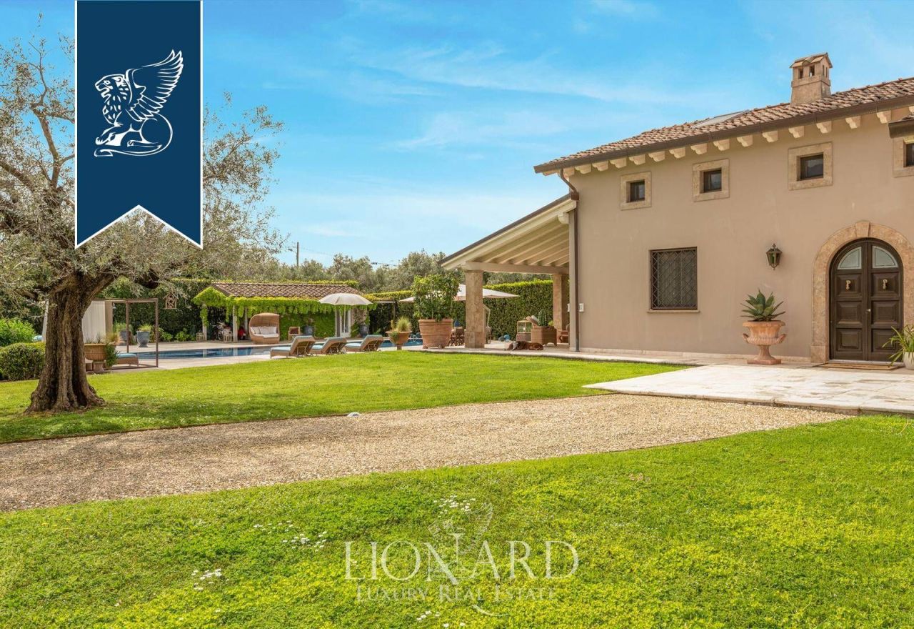 Вилла в Пьетрасанте, Италия, 450 м² - фото 11