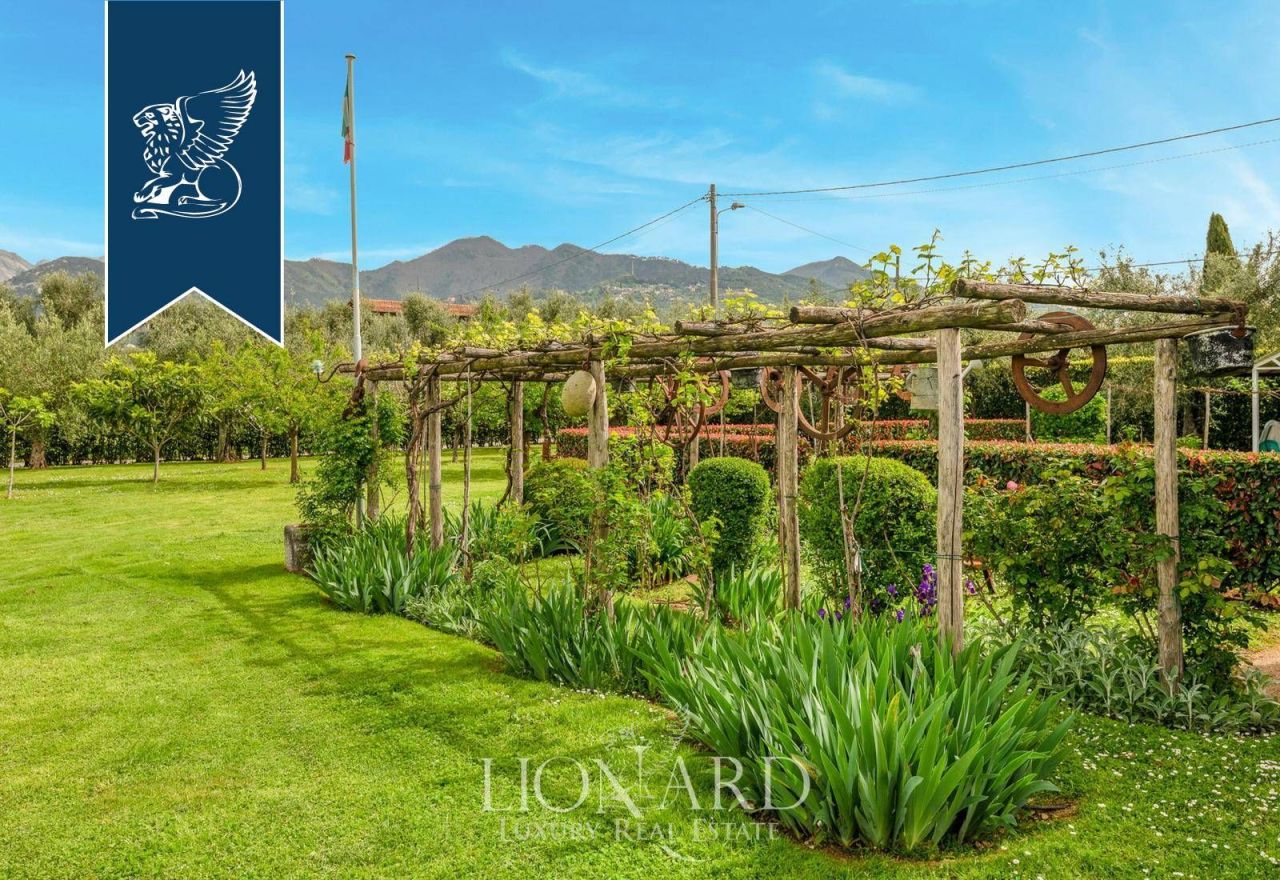 Вилла в Пьетрасанте, Италия, 450 м² - фото 14