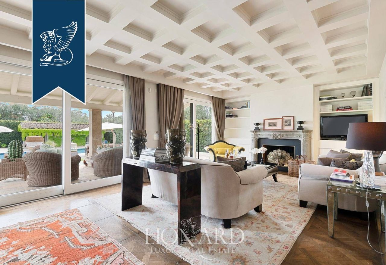 Вилла в Пьетрасанте, Италия, 450 м² - фото 18