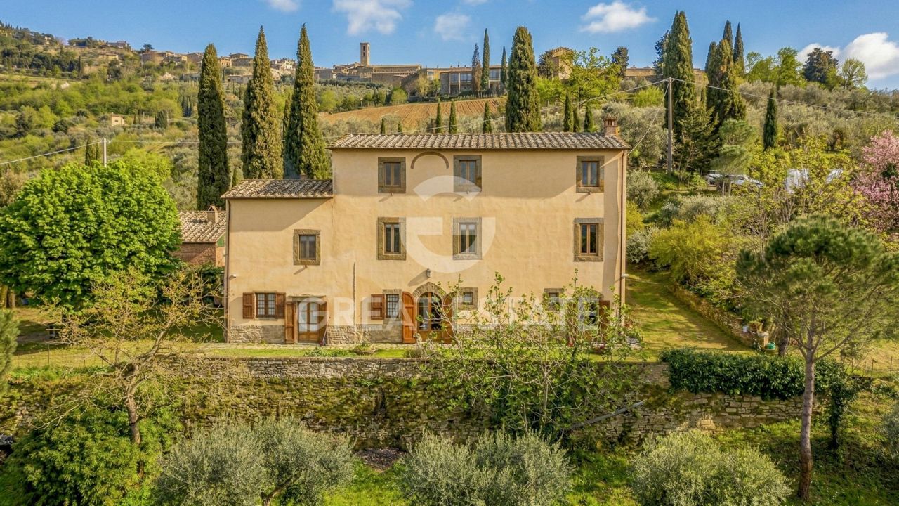 Дом в Кортоне, Италия, 275.2 м² - фото 2