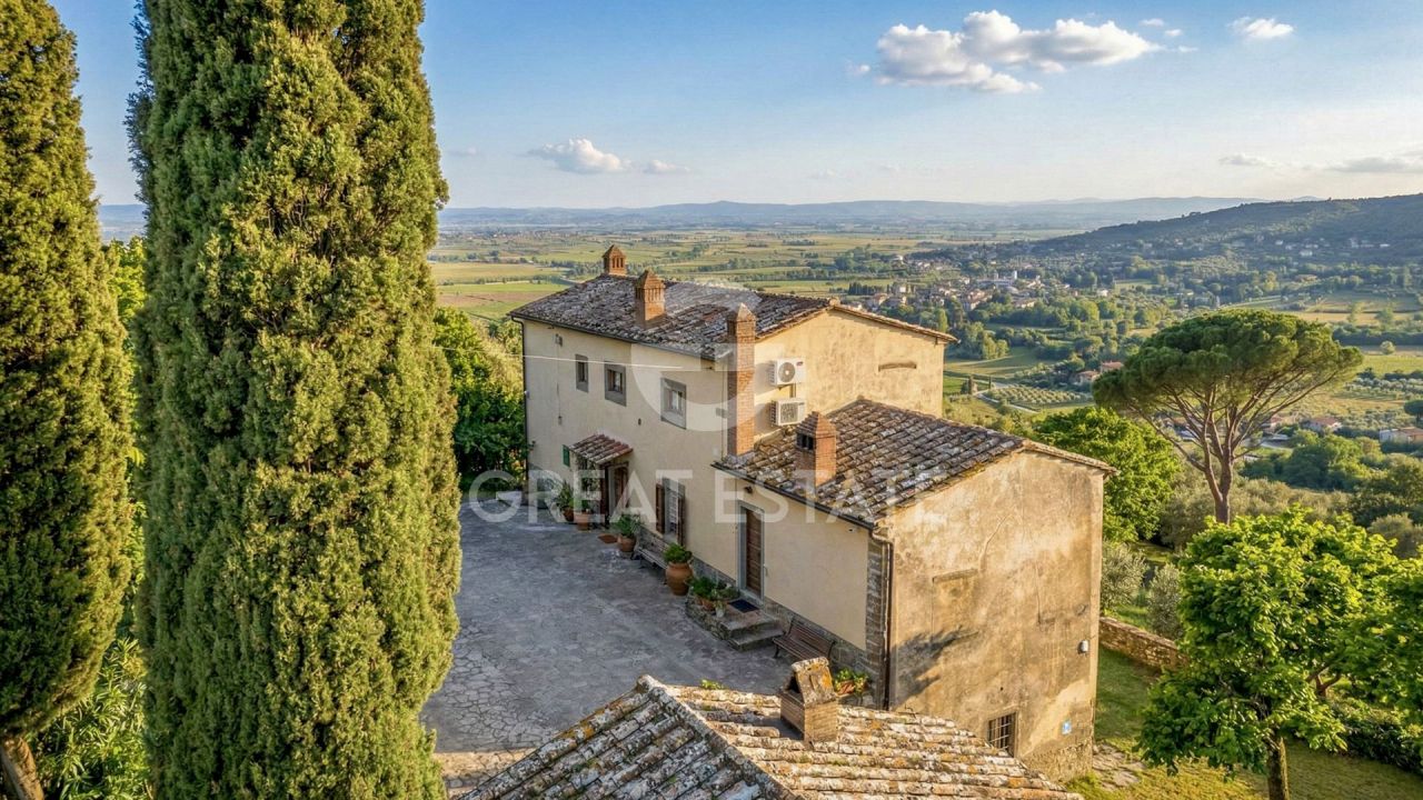 Дом в Кортоне, Италия, 275.2 м² - фото 3