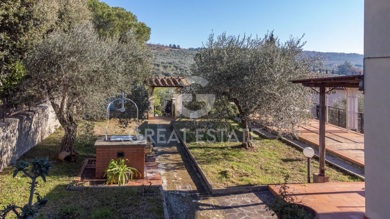 Вилла в Туоро-суль-Тразимено, Италия, 305.95 м² - фото 4