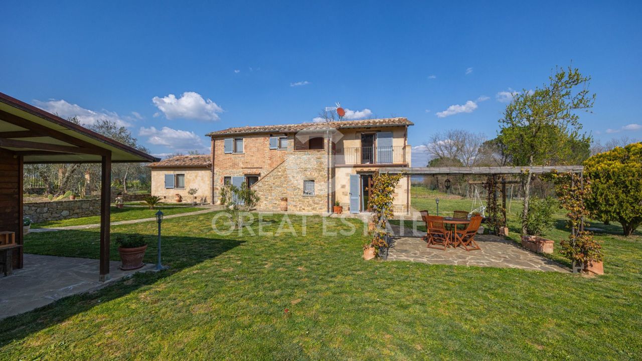 Дом в Кортоне, Италия, 200 м² - фото 4