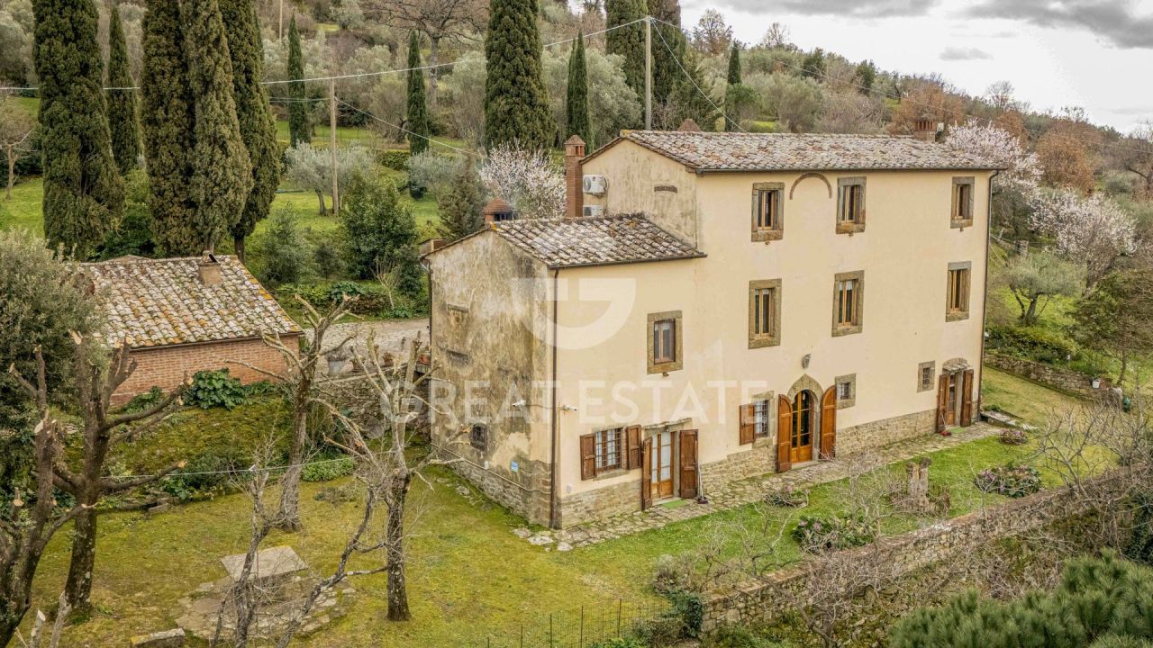 Дом в Кортоне, Италия, 275.2 м² - фото 5