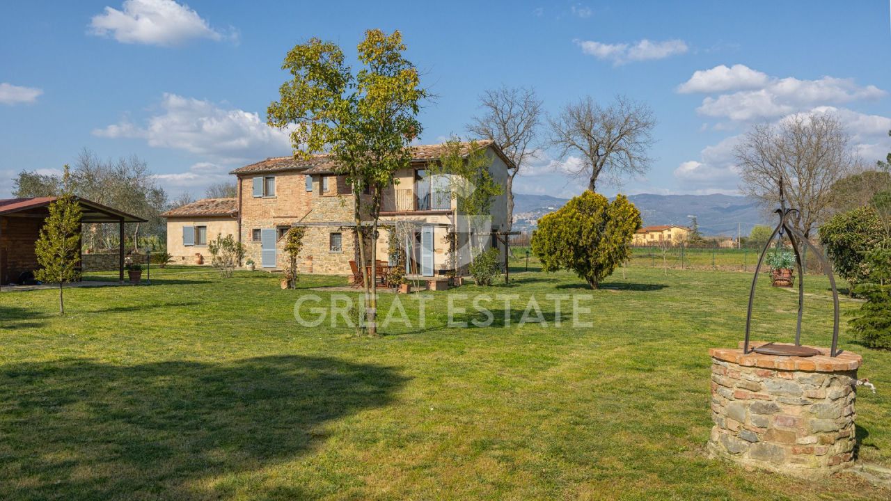 Дом в Кортоне, Италия, 200 м² - фото 5