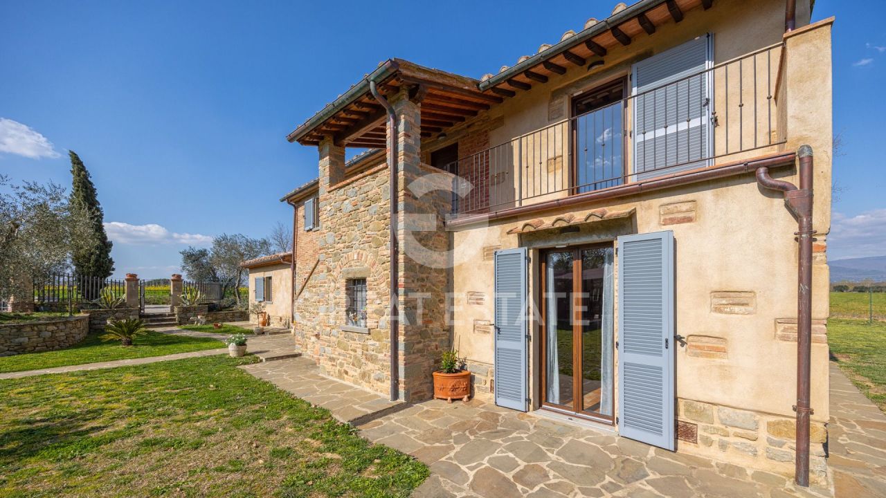 Дом в Кортоне, Италия, 200 м² - фото 9