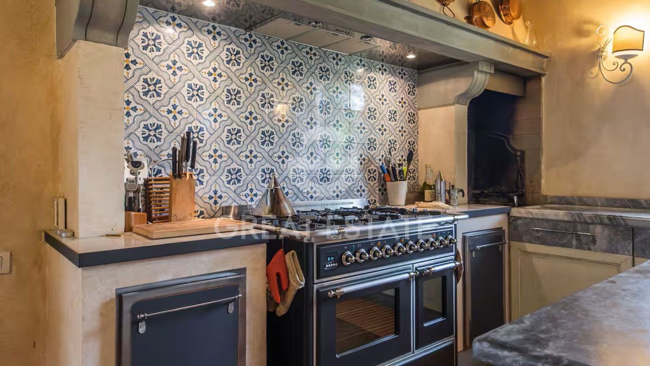 Дом Gambassi Terme, Италия, 374 м² - фото 12