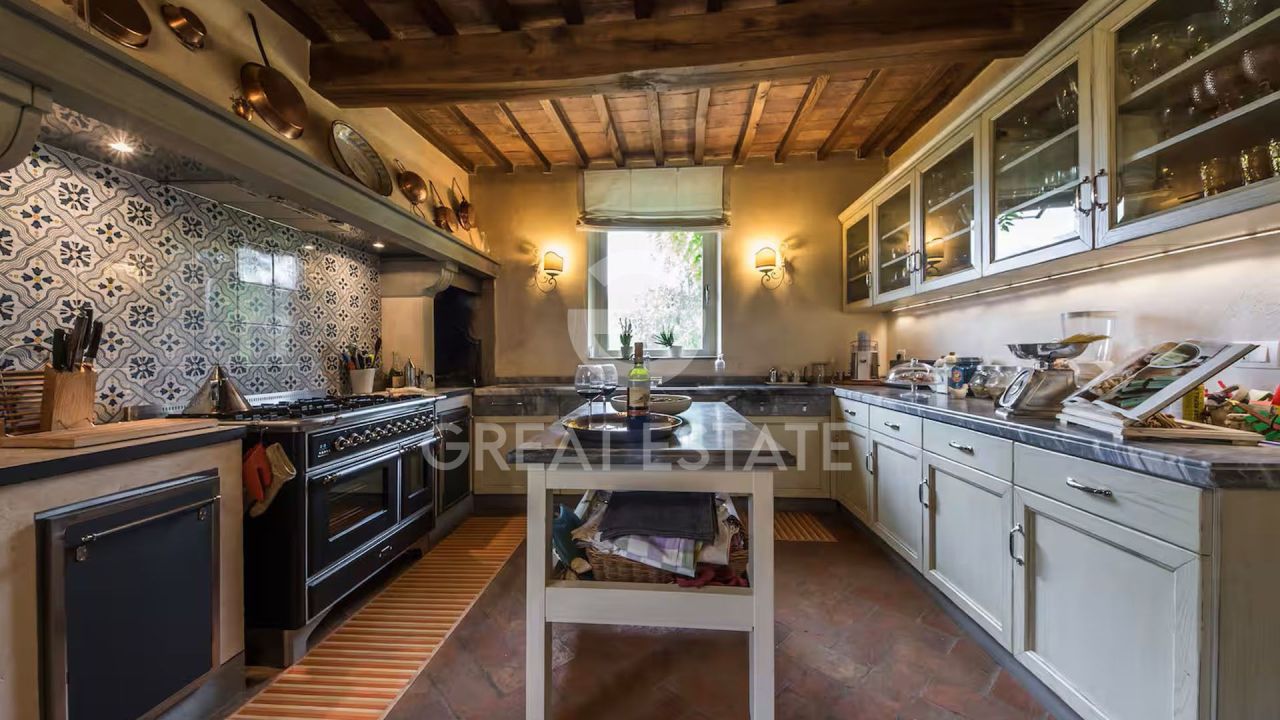 Дом Gambassi Terme, Италия, 374 м² - фото 13