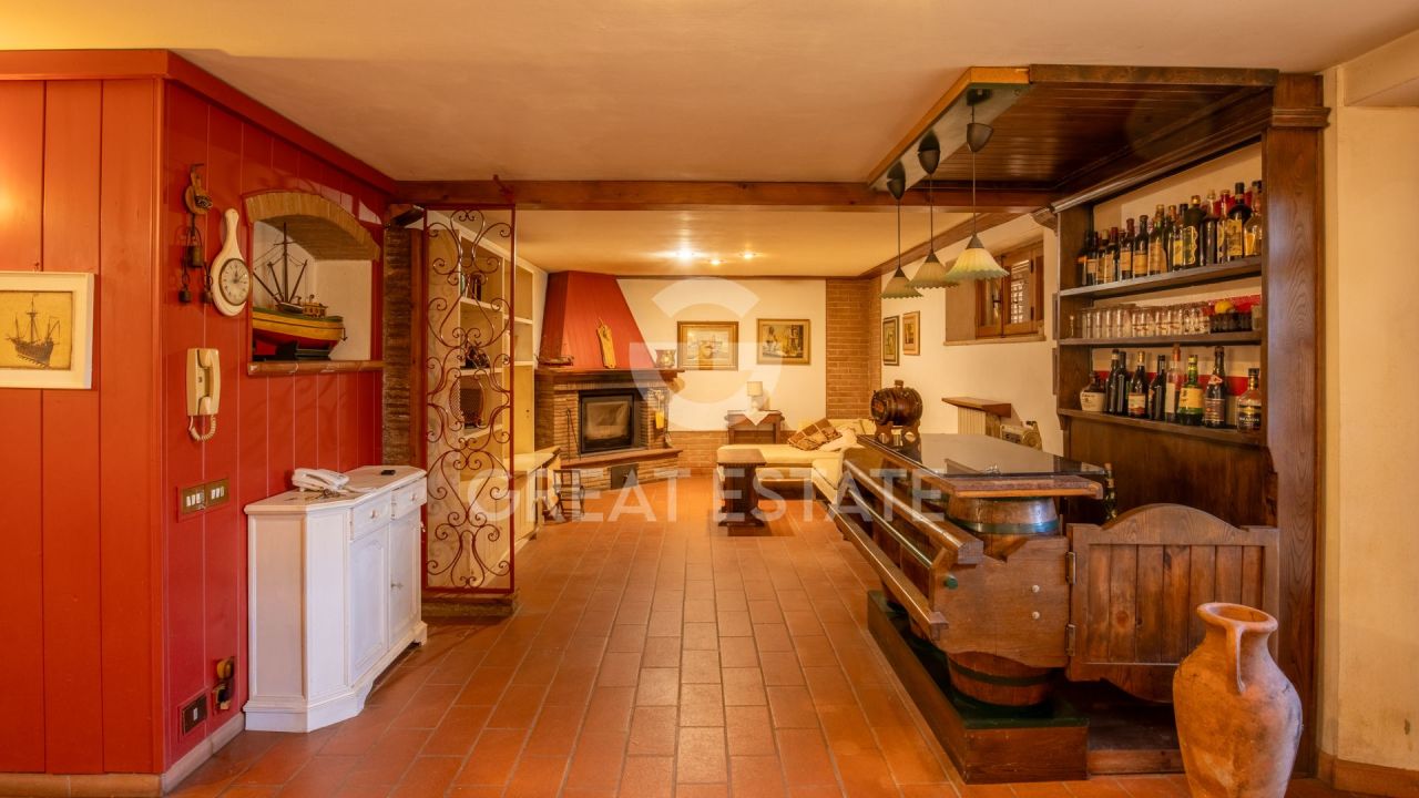 Вилла в Туоро-суль-Тразимено, Италия, 305.95 м² - фото 17