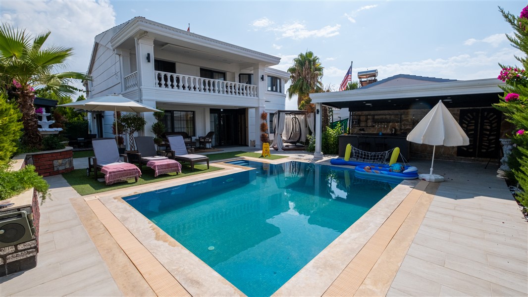 Вилла в Алании, Турция, 220 м² - фото 1