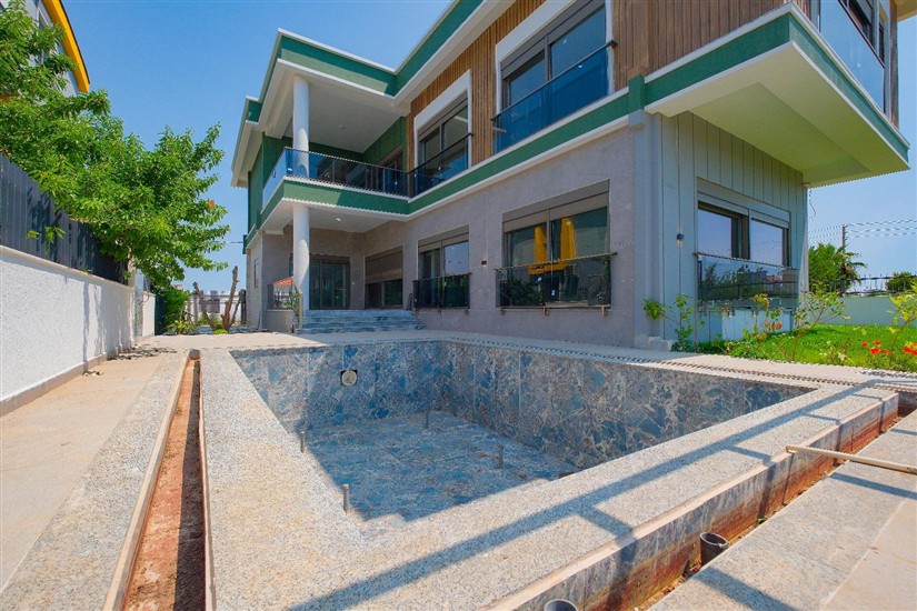 Вилла в Анталии, Турция, 350 м² - фото 2