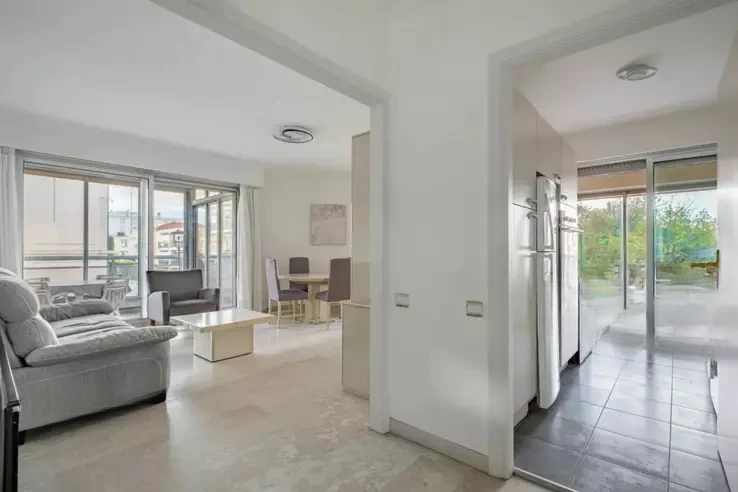 Квартира в Каннах, Франция, 74 м² - фото 1