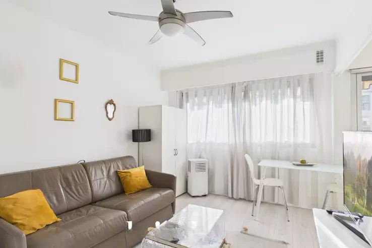 Квартира в Каннах, Франция, 27 м² - фото 1