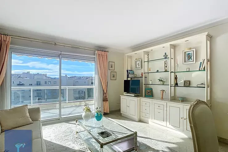 Квартира в Каннах, Франция, 76 м² - фото 1