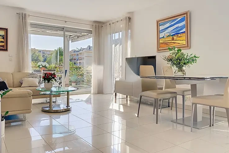 Квартира в Каннах, Франция, 70 м² - фото 1