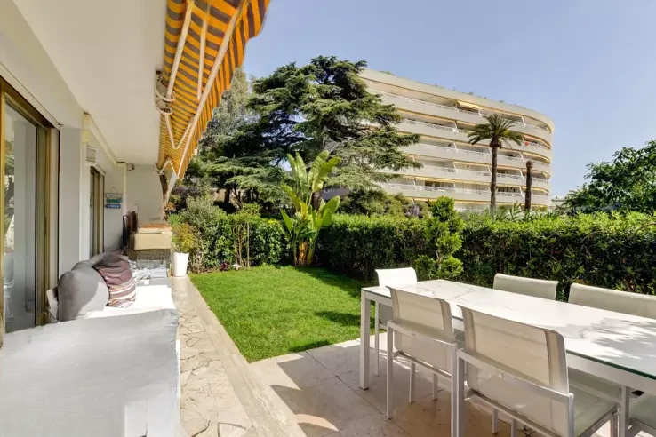 Квартира в Каннах, Франция, 50 м² - фото 1
