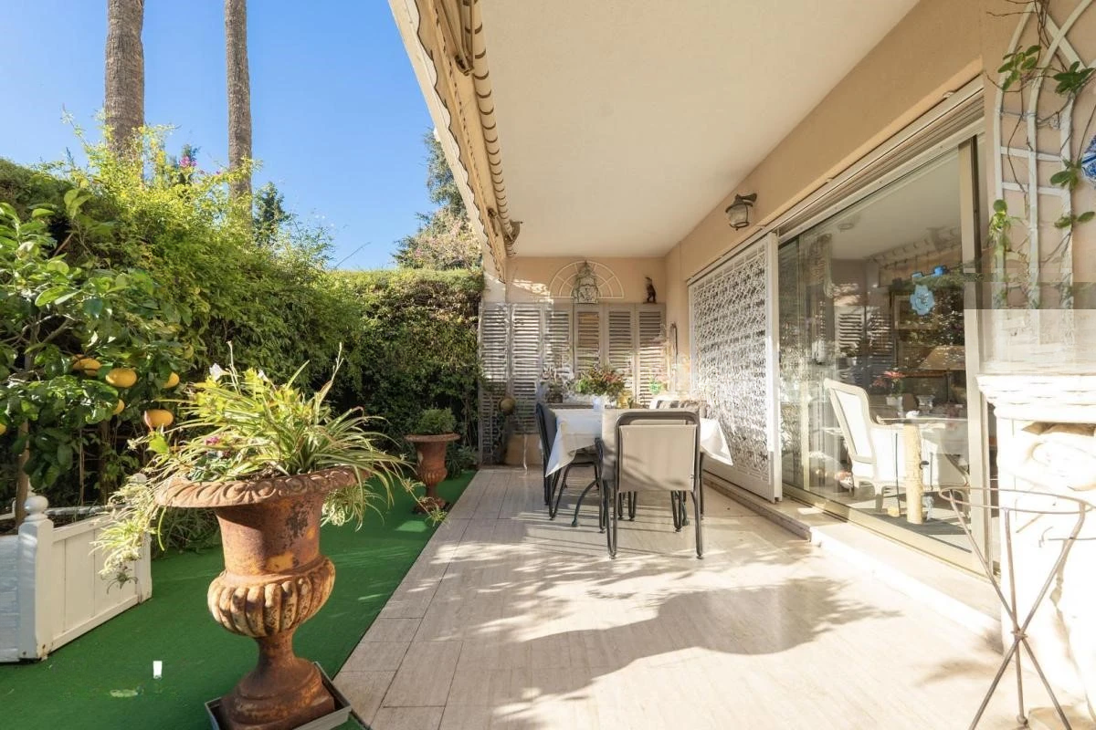 Квартира в Каннах, Франция, 64 м² - фото 1