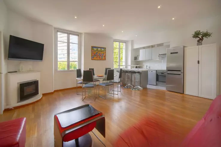 Квартира в Каннах, Франция, 70 м² - фото 1