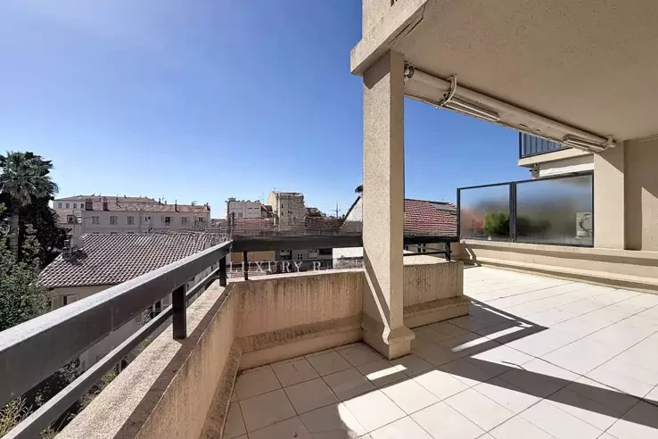 Квартира в Каннах, Франция, 86 м² - фото 1