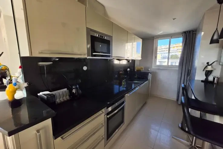 Квартира в Каннах, Франция, 30 м² - фото 2