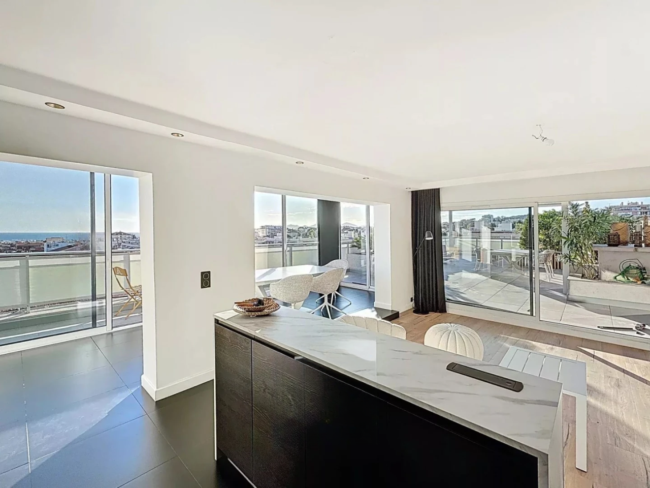 Квартира в Каннах, Франция, 98 м² - фото 12