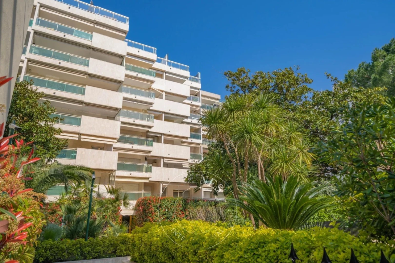 Квартира в Каннах, Франция, 50 м² - фото 14
