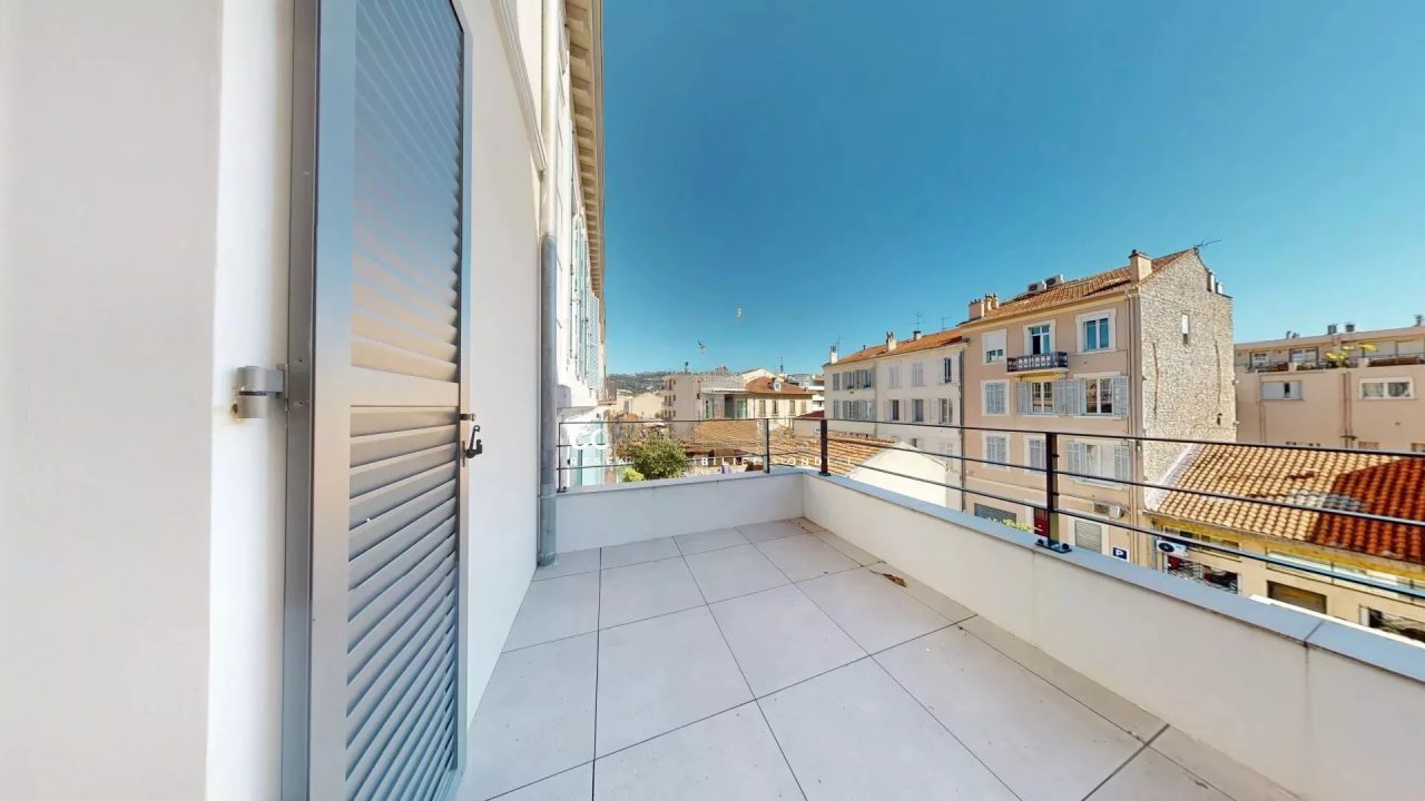 Квартира в Каннах, Франция, 128 м² - фото 1