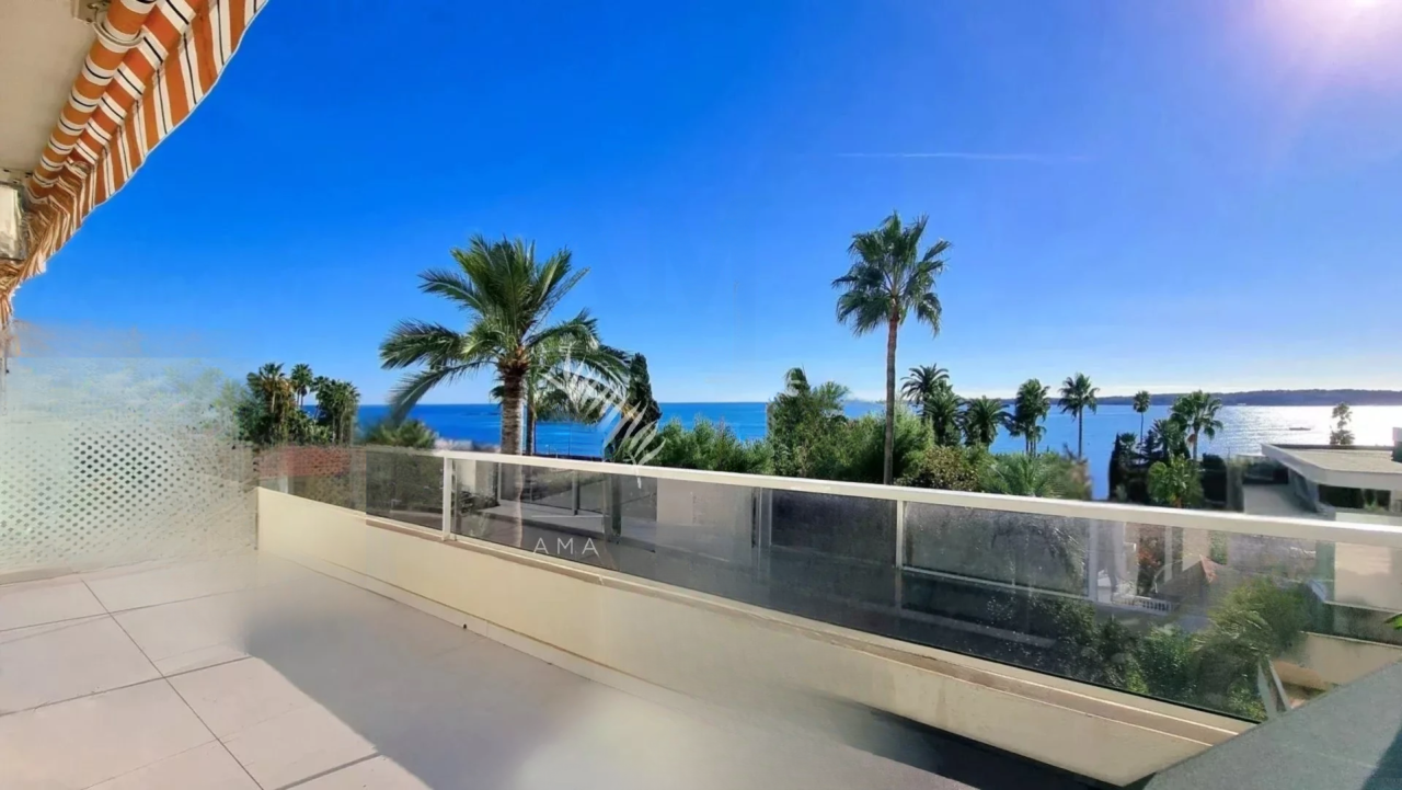 Квартира в Каннах, Франция, 90 м² - фото 1