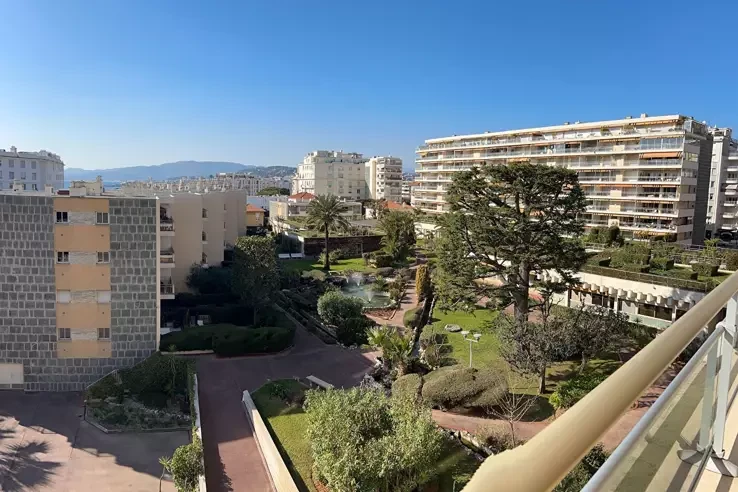 Квартира в Каннах, Франция, 46 м² - фото 1