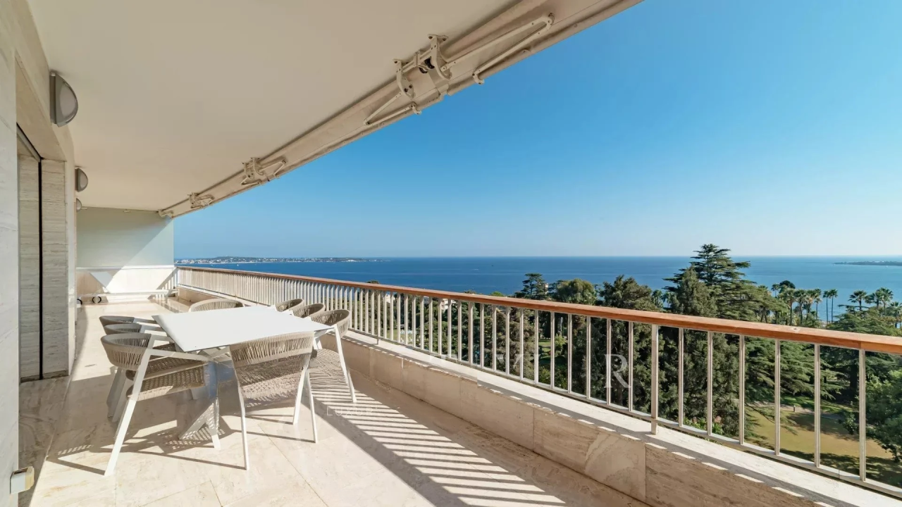 Квартира в Каннах, Франция, 191 м² - фото 2