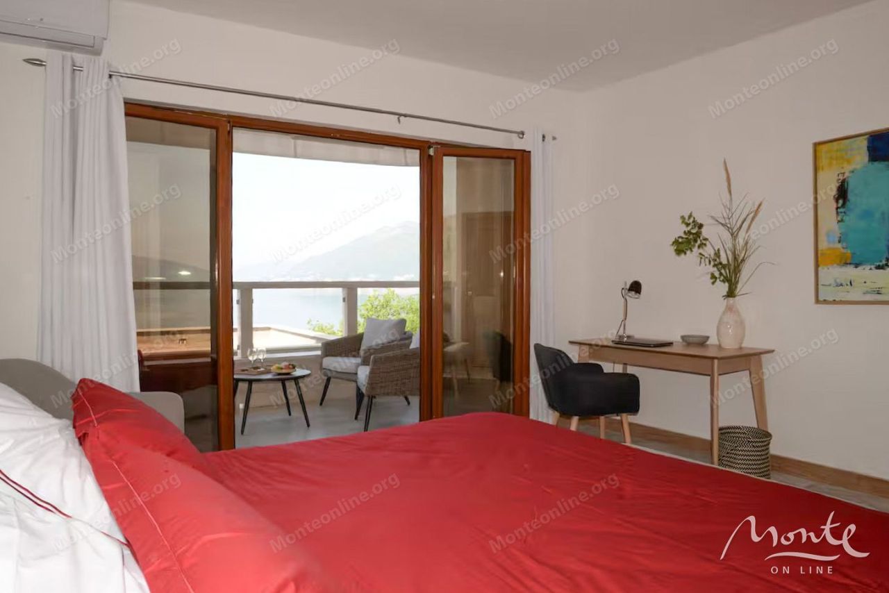 Апартаменты в Тивате, Черногория, 110 м² - фото 7