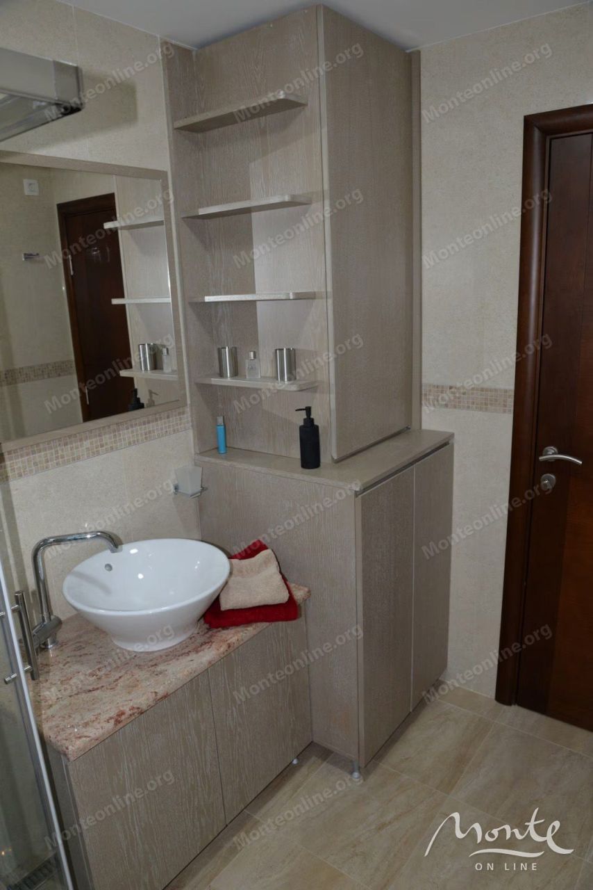 Апартаменты в Тивате, Черногория, 110 м² - фото 16