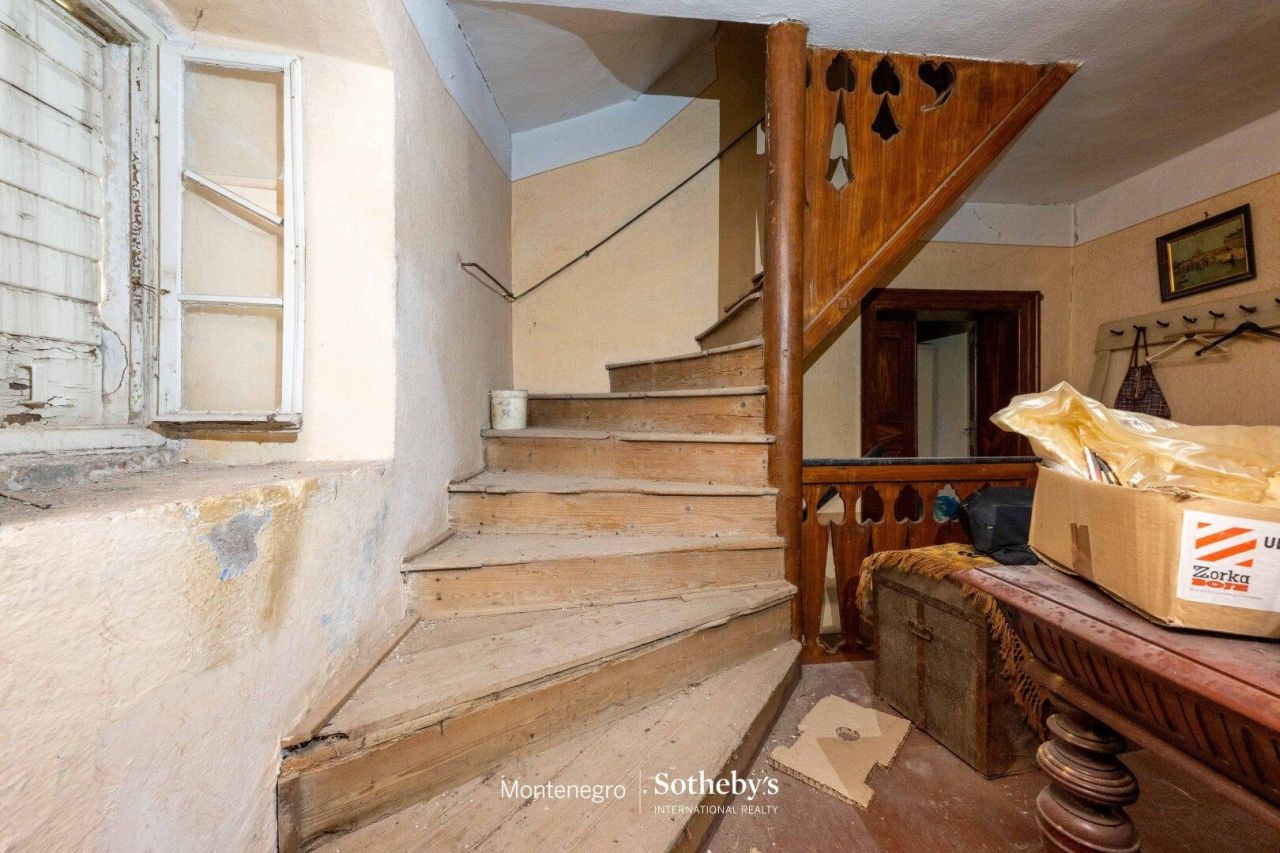 Вилла в Которе, Черногория, 300 м² - фото 13