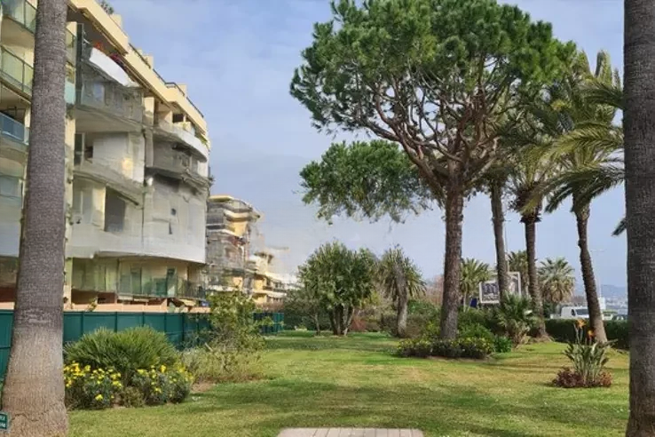 Квартира в Каннах, Франция, 28 м² - фото 4