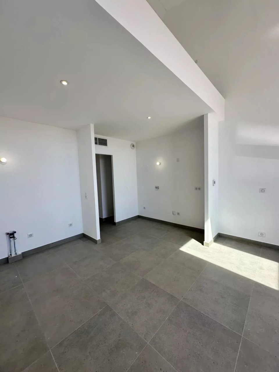 Квартира в Каннах, Франция, 109 м² - фото 14