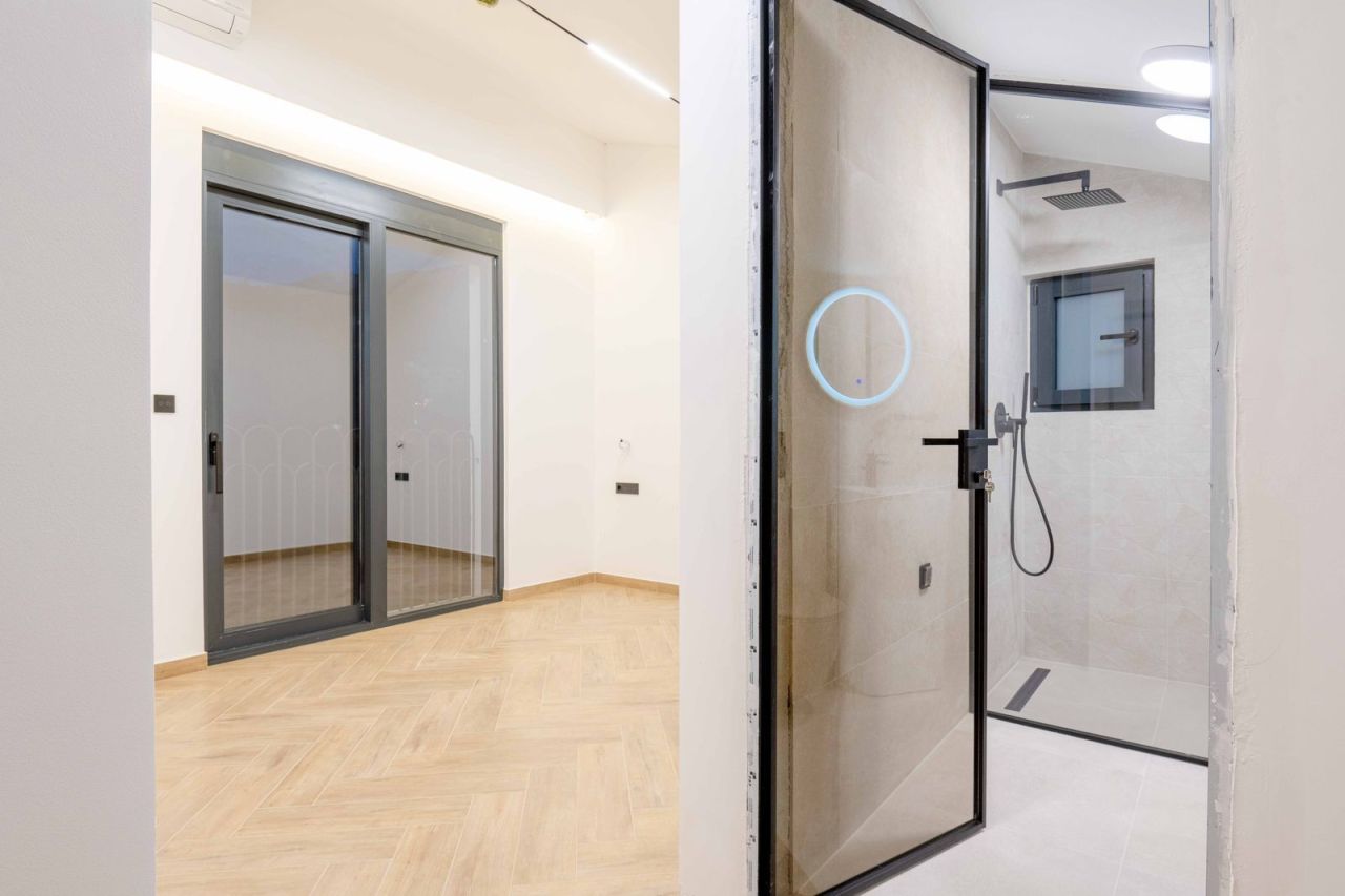 Вилла в Будве, Черногория, 240 м² - фото 12