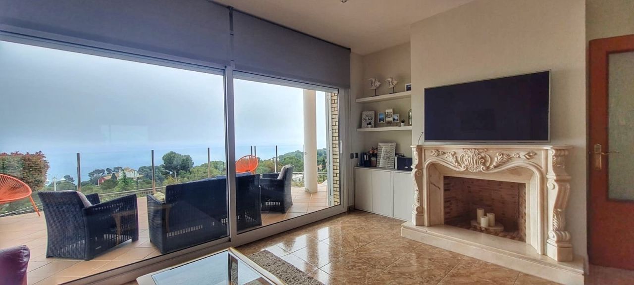 Вилла в Бланесе, Испания, 300 м² - фото 6