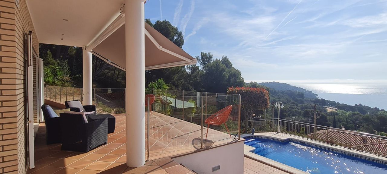 Вилла в Бланесе, Испания, 300 м² - фото 2