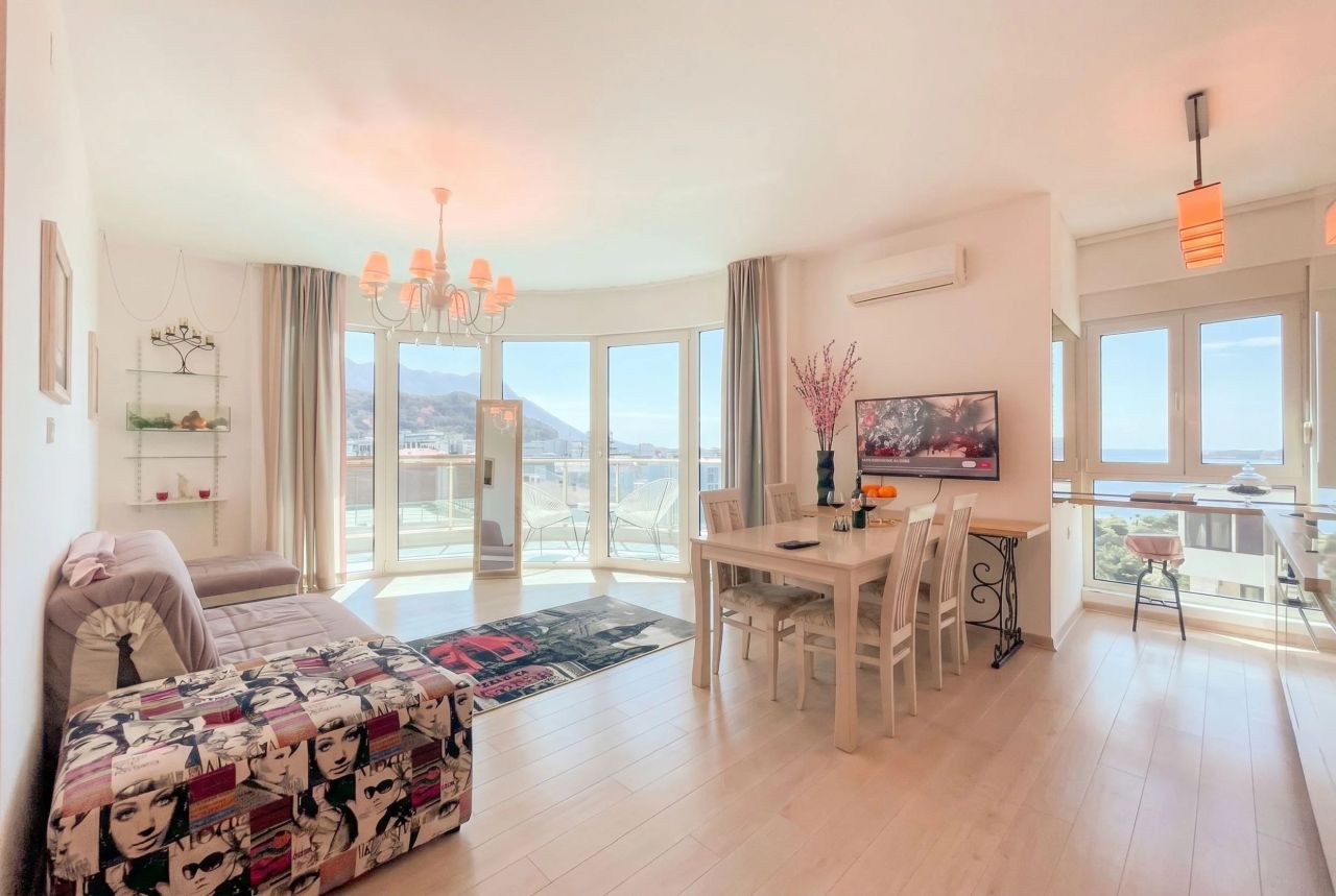 Квартира в Бечичи, Черногория, 84 м² - фото 1