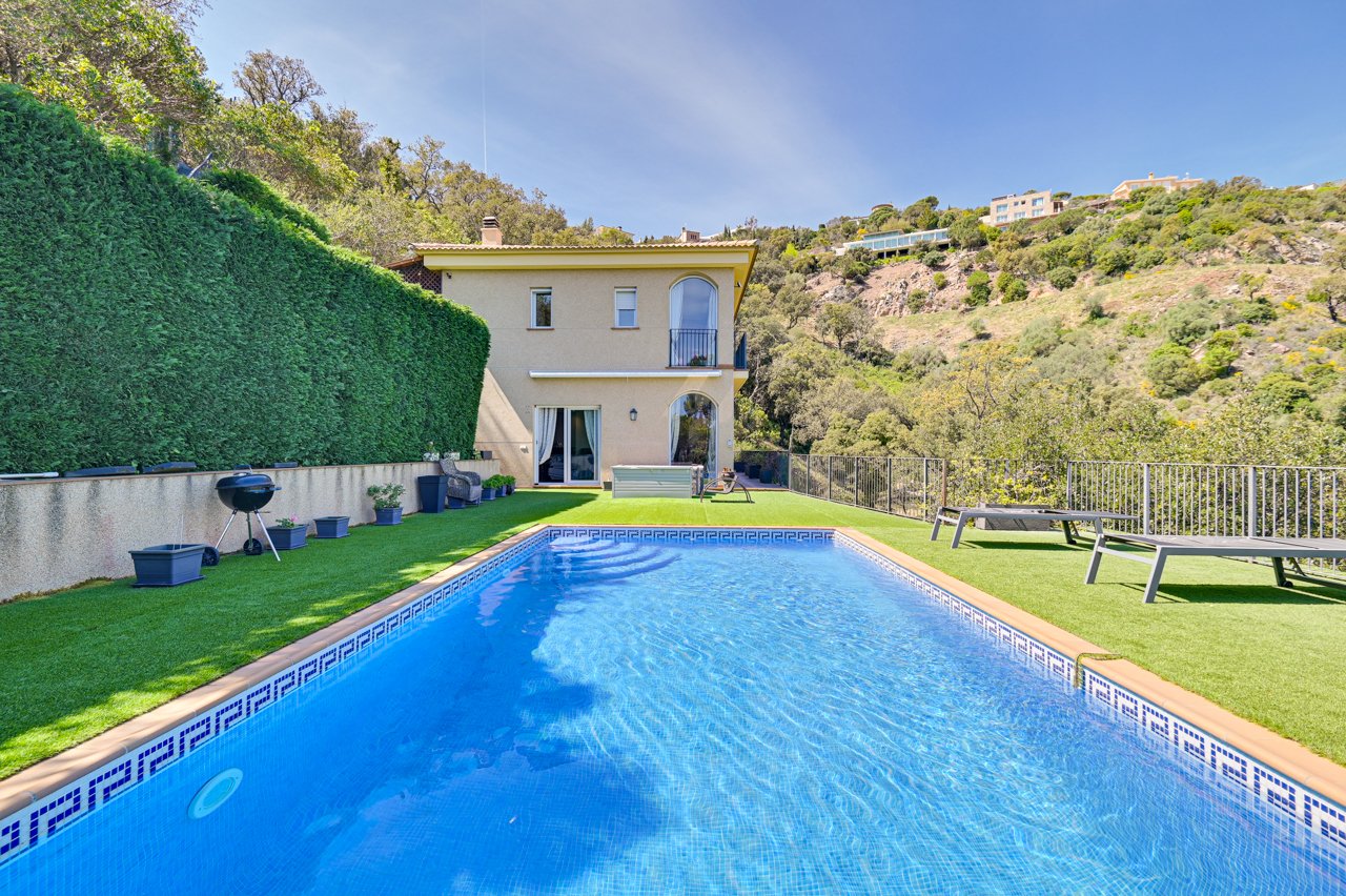 Дом на Коста-Брава, Испания, 447 м² - фото 2