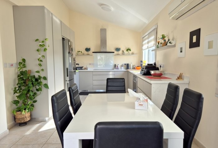 Вилла в Пафосе, Кипр, 150 м² - фото 10