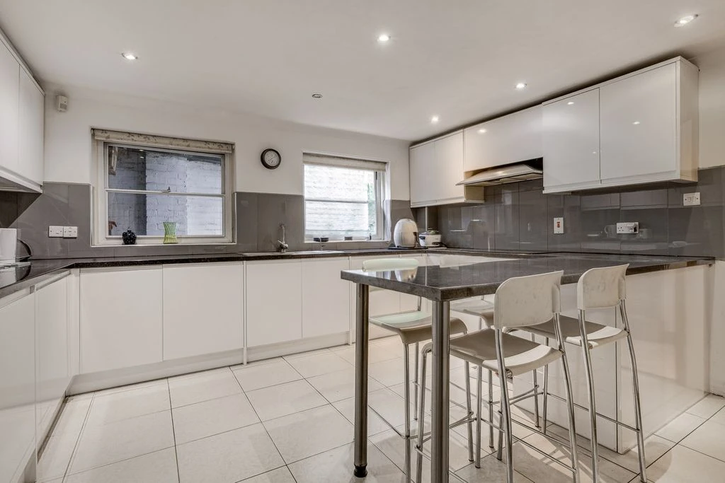 Квартира в Лондоне, Великобритания, 215 м² - фото 13