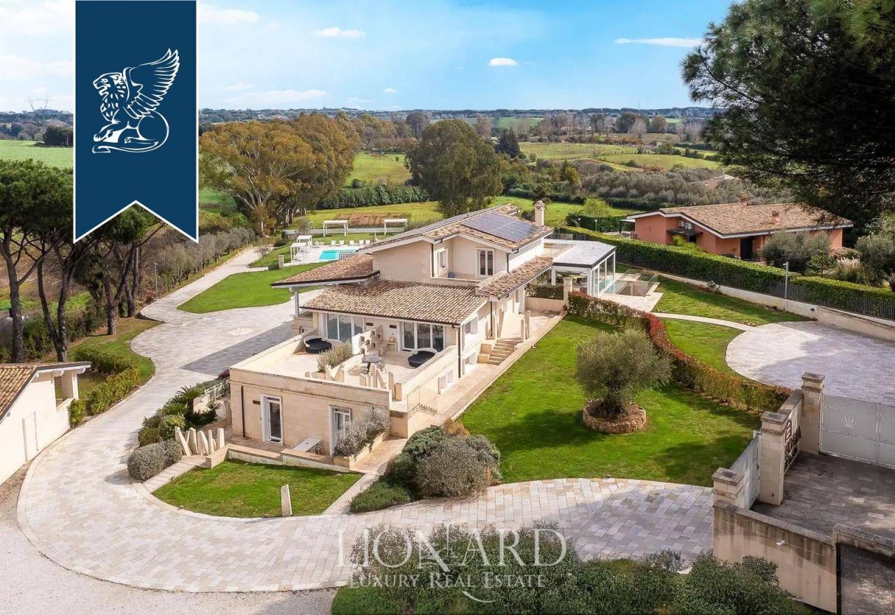 Вилла в Риме, Италия, 600 м² - фото 1